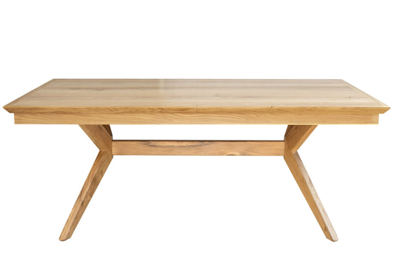 שולחן אוכל מעוצב מעץ