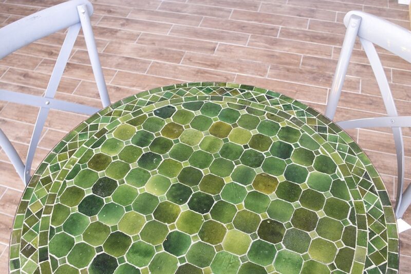 שולחן פסיפס ירוק מרוקאי